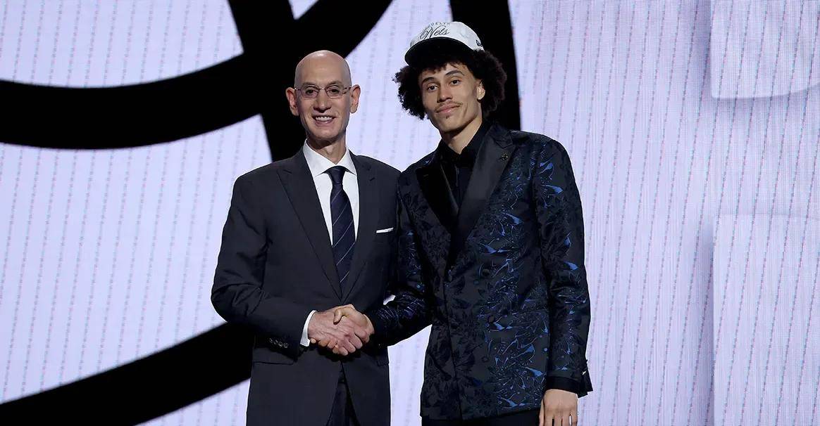 乐动体育入口包含布鲁克林篮网迎意甲关键赛，今晨刷新队史纪录，更衣室稳定，身体对抗强度拉满的词条